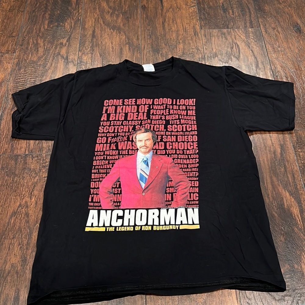 2016 Anchorman: The Legend of Ron Burgundy tee shirt size L in GUC